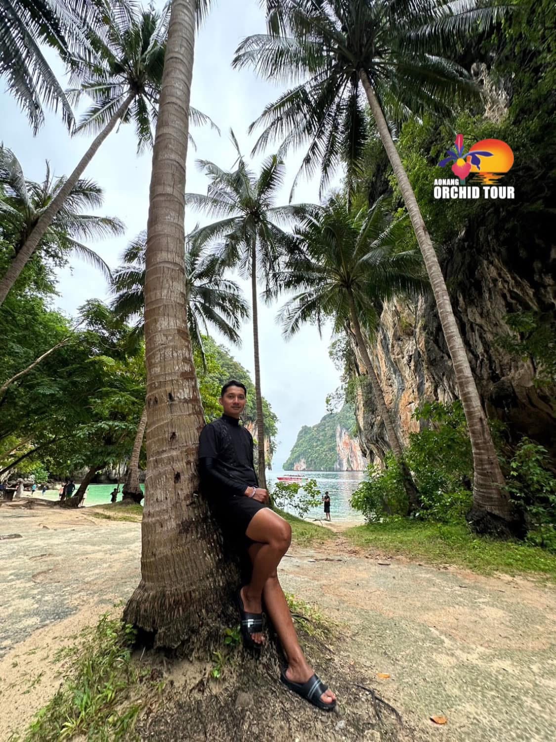 ONE DAY TRIP – HONG ISLANDS (KRABI)BY LONG TAIL BOAT.