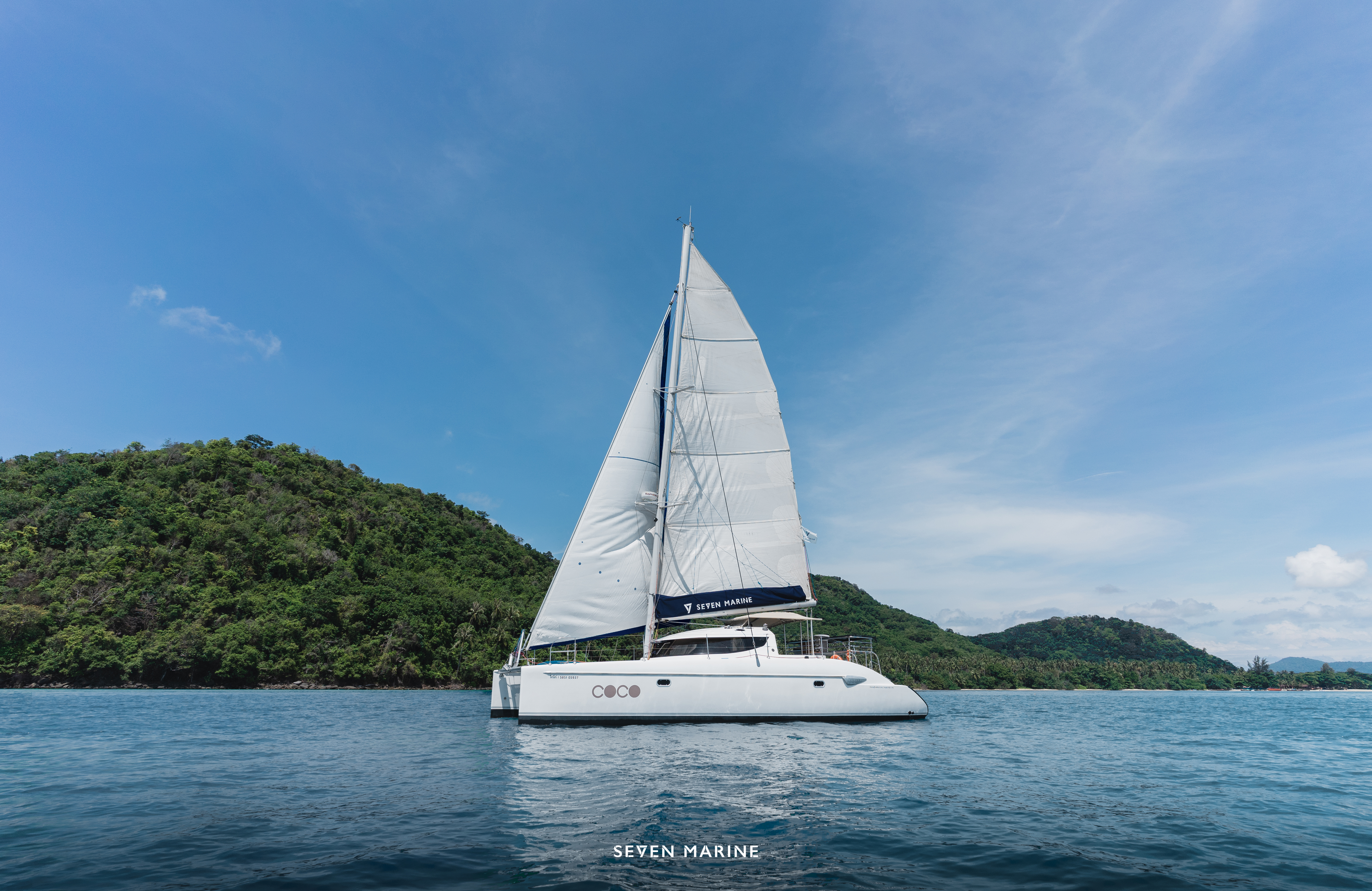 Standard Catamaran Charter – COCO (40 ft.) & TAHAA (42 ft.)